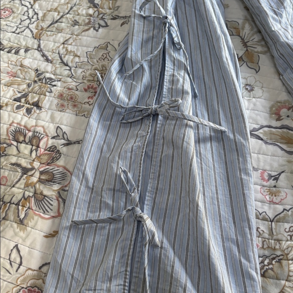 NWOT Wild Fable Blue Striped Pants With Bows - Picture 7 of 12